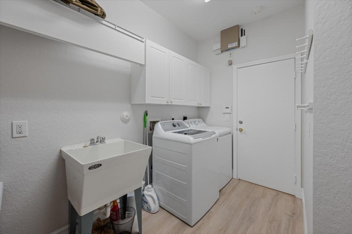 10870 Royal Devon Way