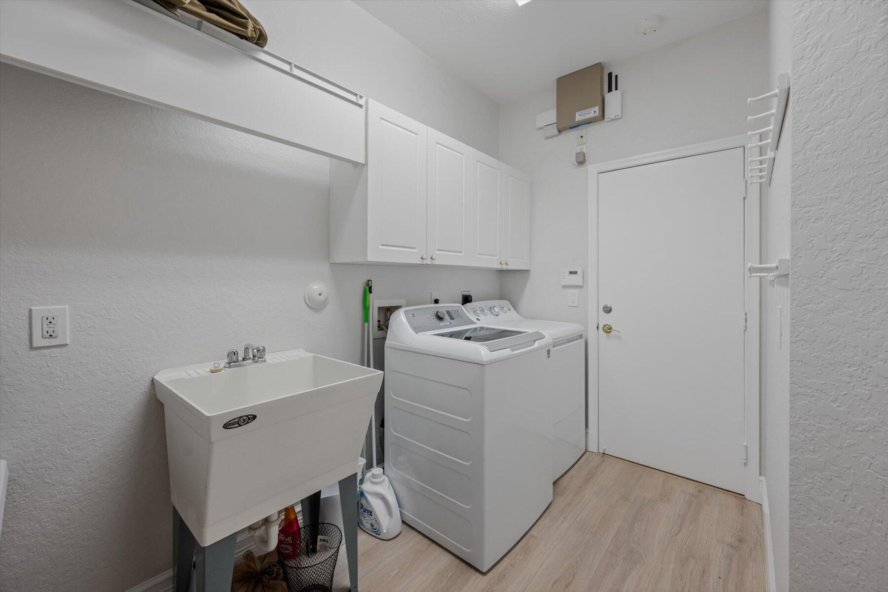 10870 Royal Devon Way