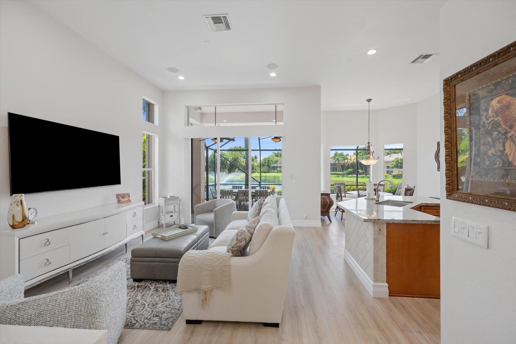 10870 Royal Devon Way