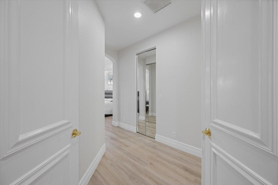 10870 Royal Devon Way