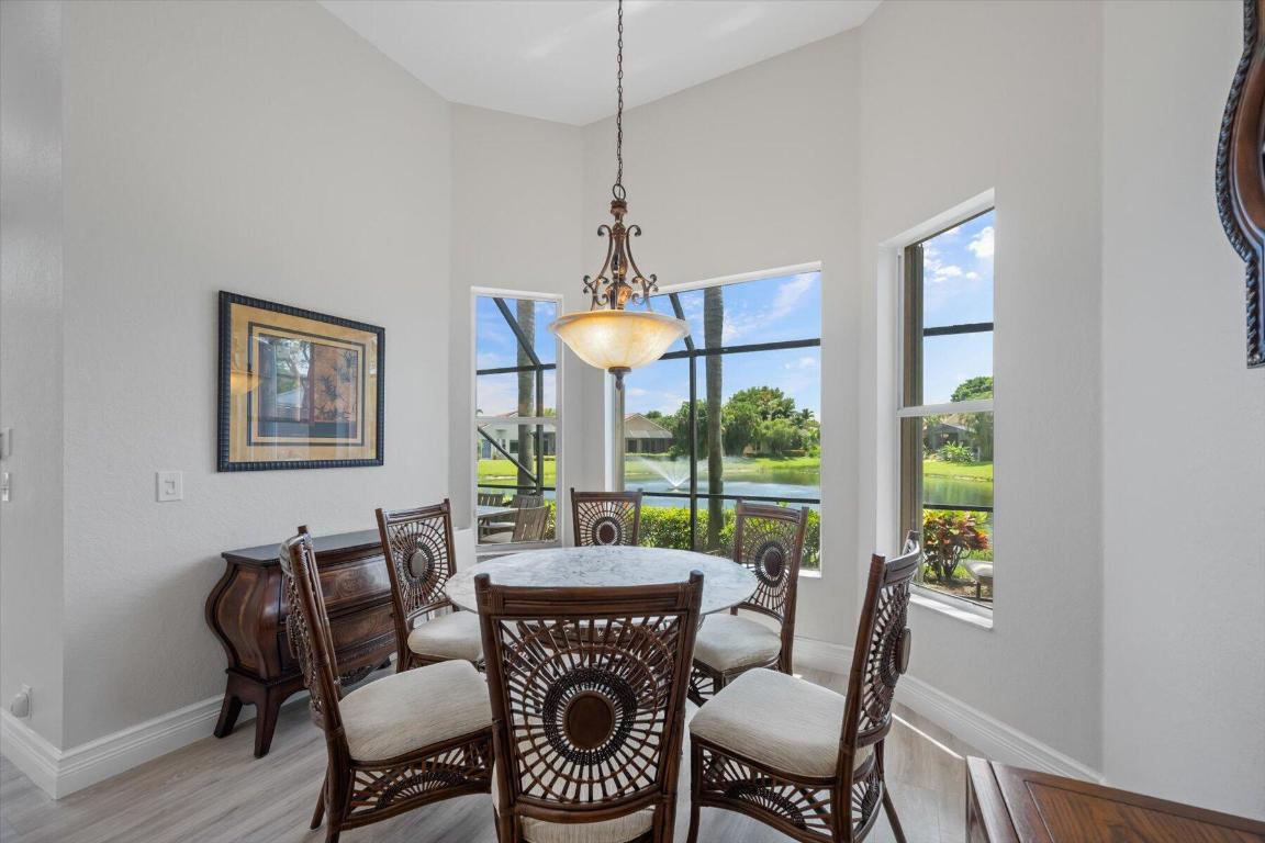 10870 Royal Devon Way