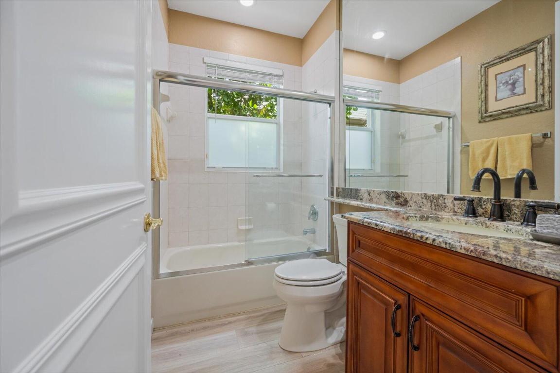 10870 Royal Devon Way