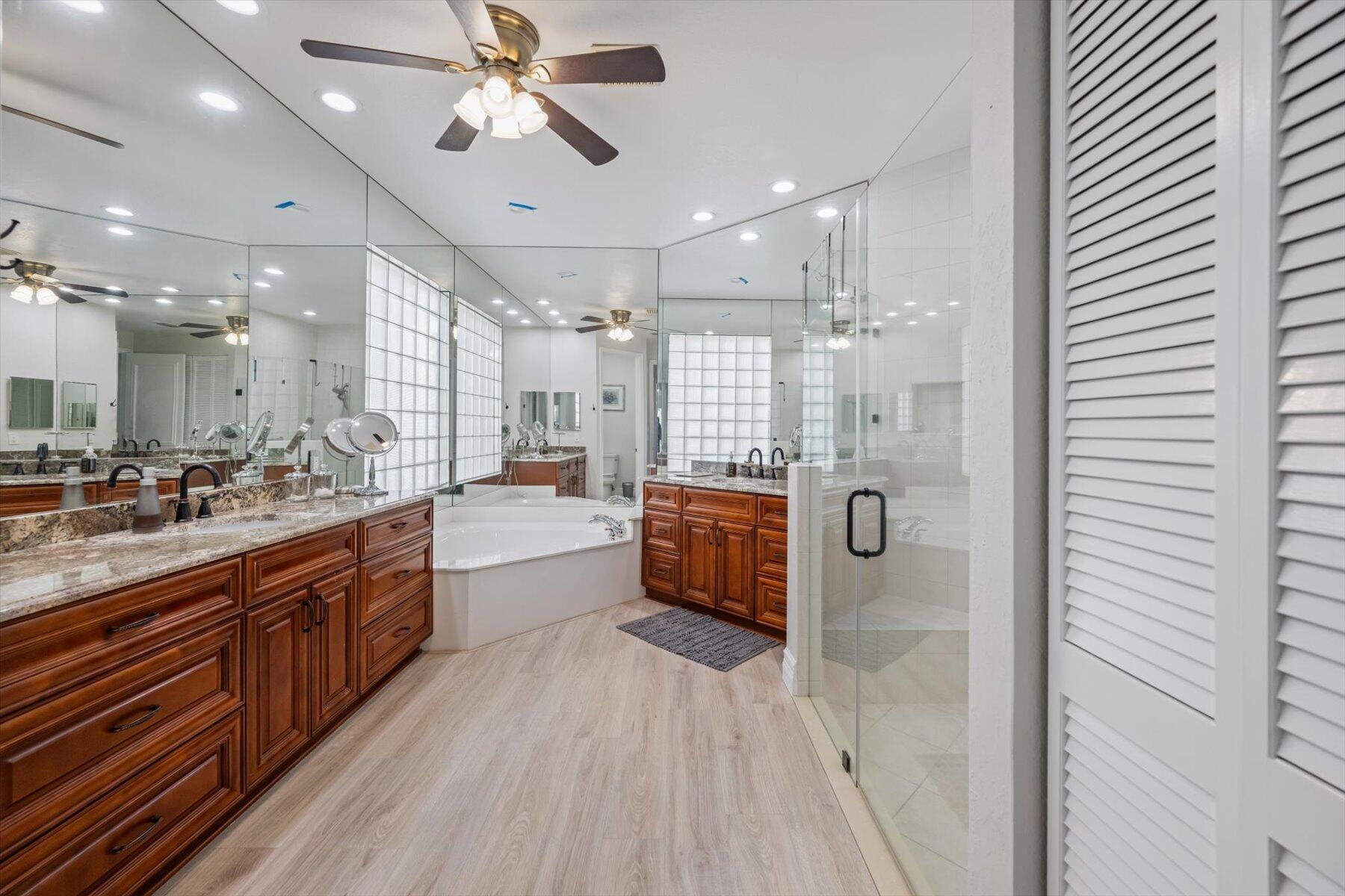 10870 Royal Devon Way