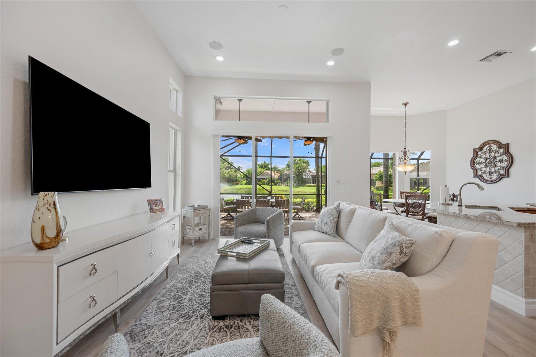 10870 Royal Devon Way