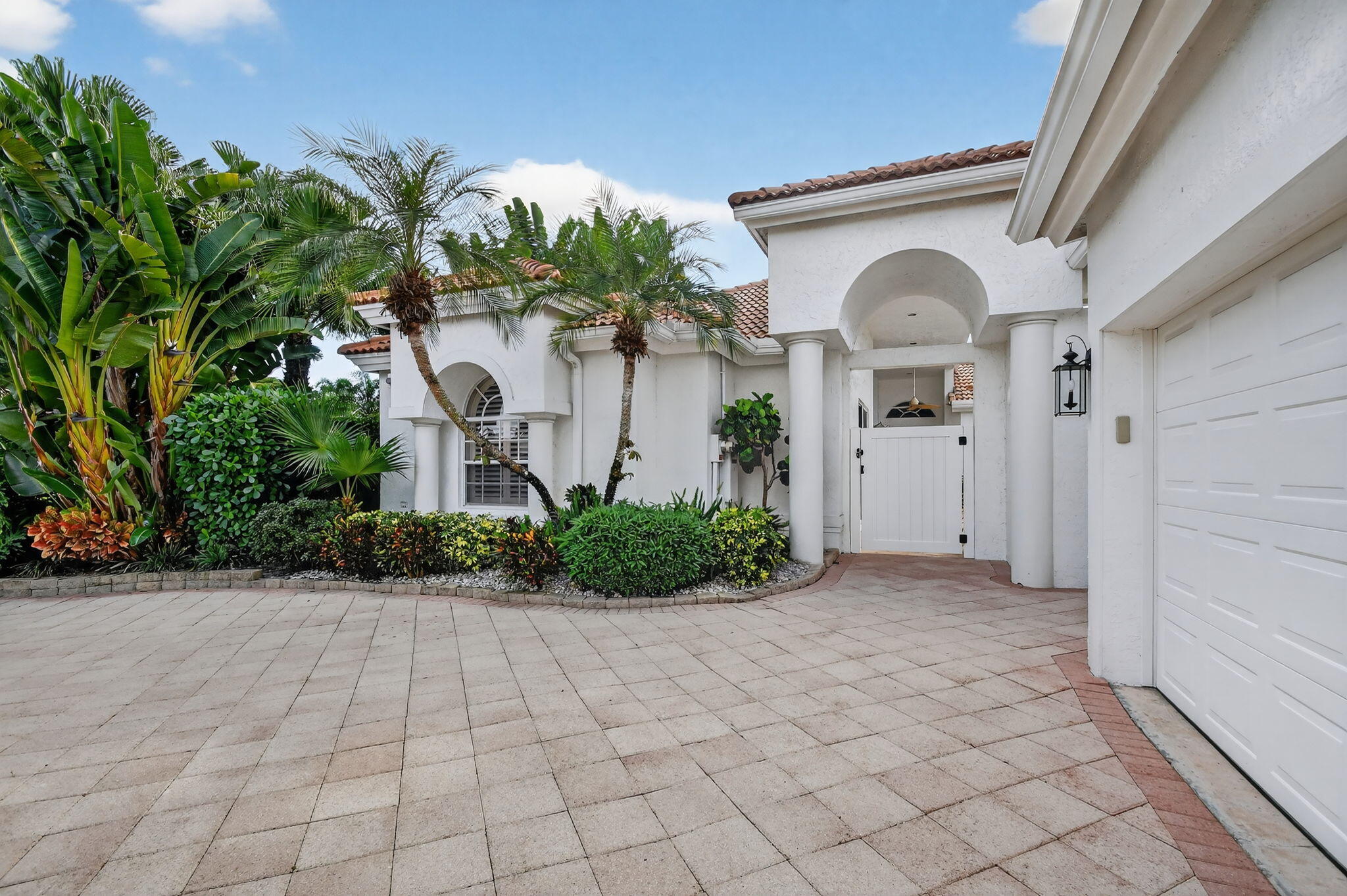 10646 Greenbriar Villa Drive