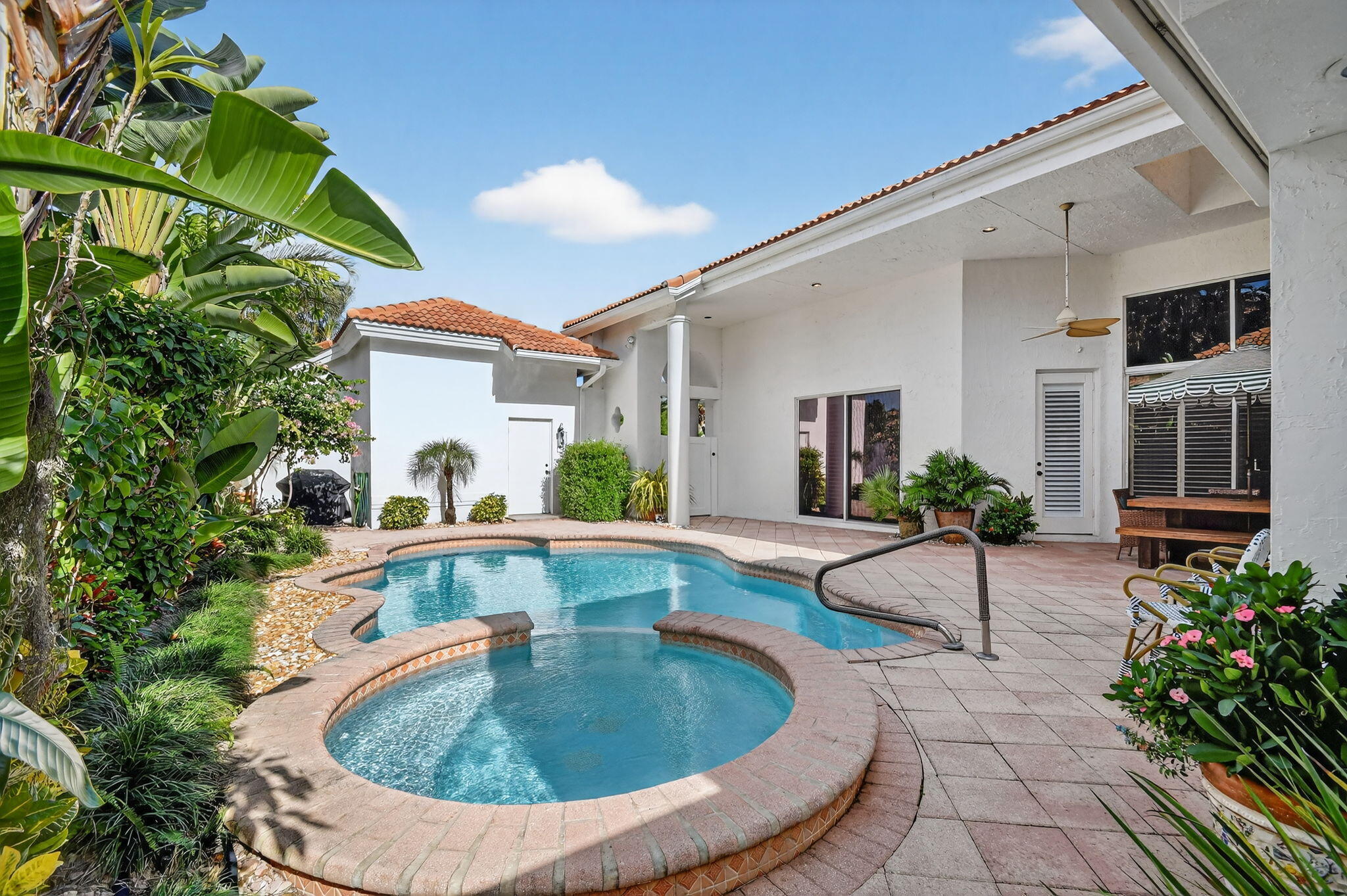 10646 Greenbriar Villa Drive