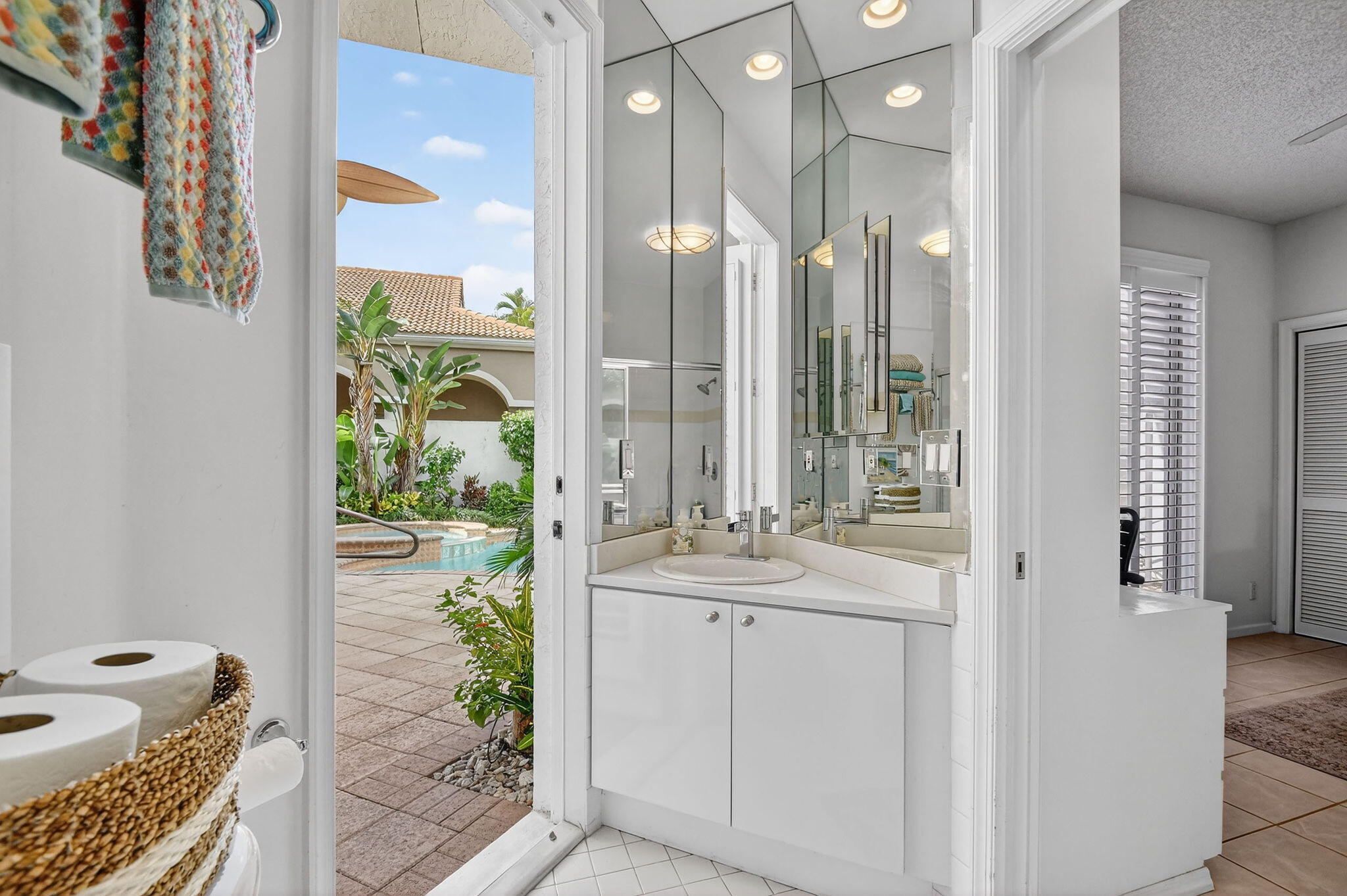 10646 Greenbriar Villa Drive