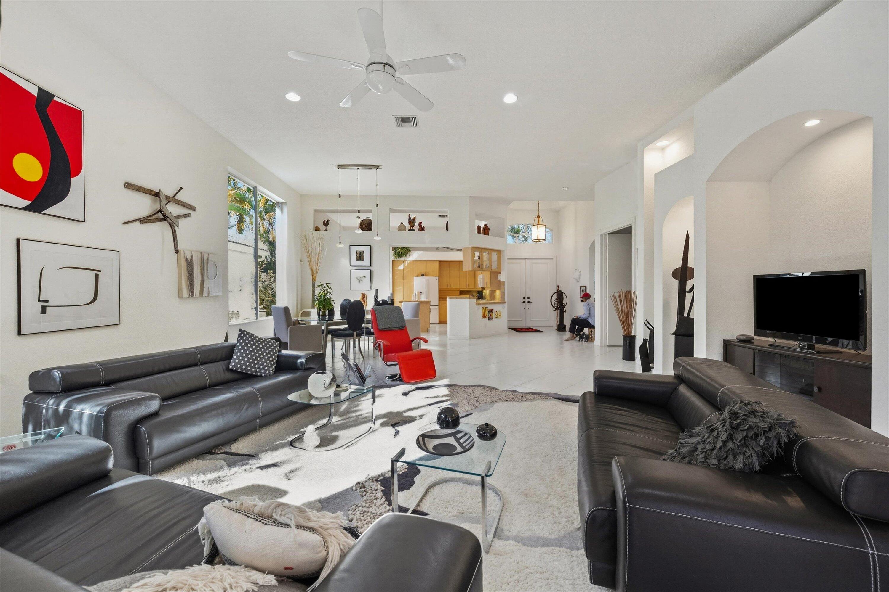 3828 Newhaven Lake Drive