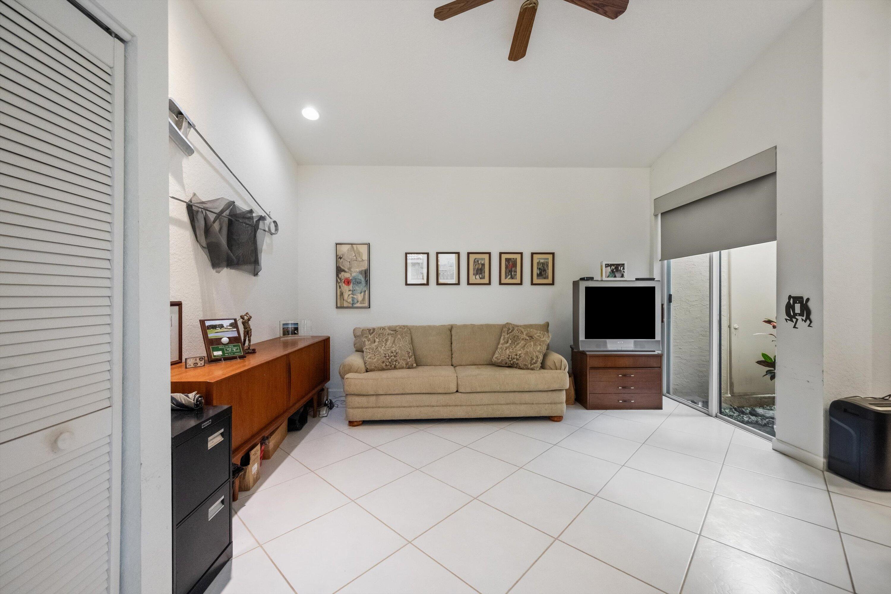 3828 Newhaven Lake Drive