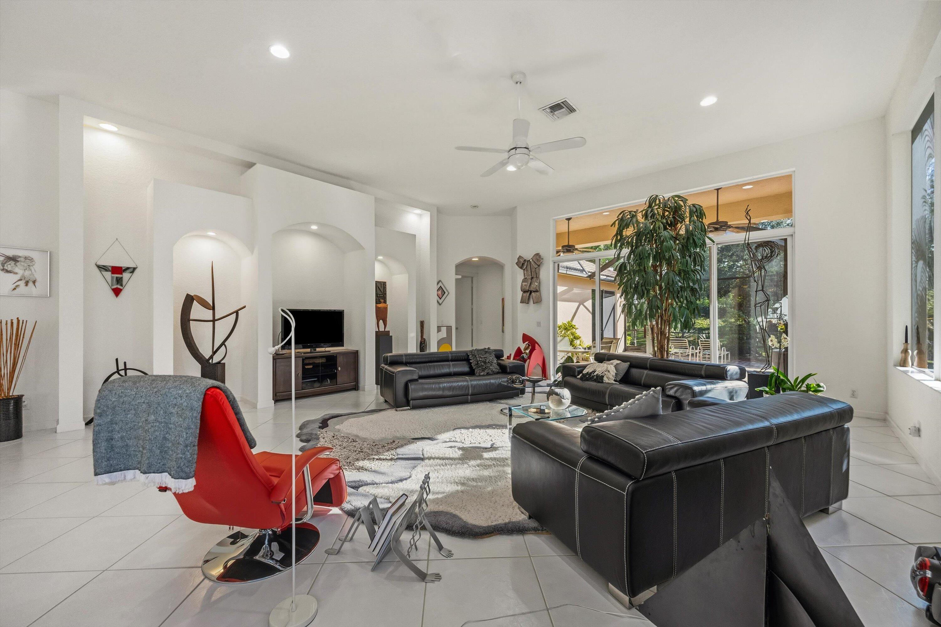 3828 Newhaven Lake Drive