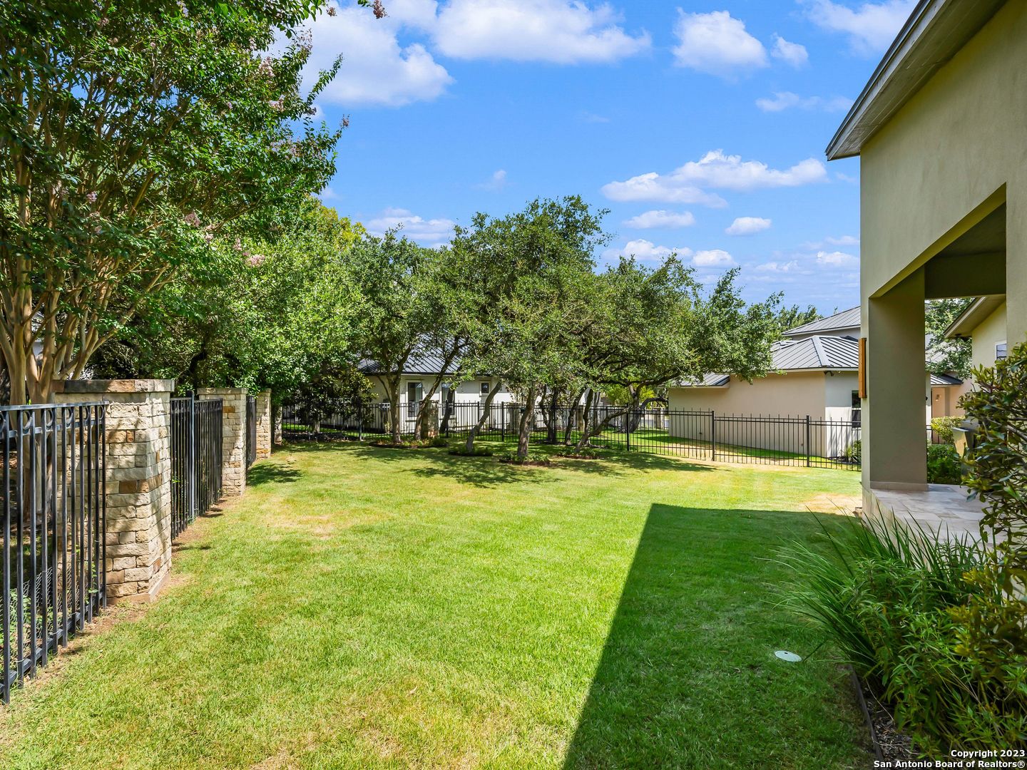 9 Saxby Glen