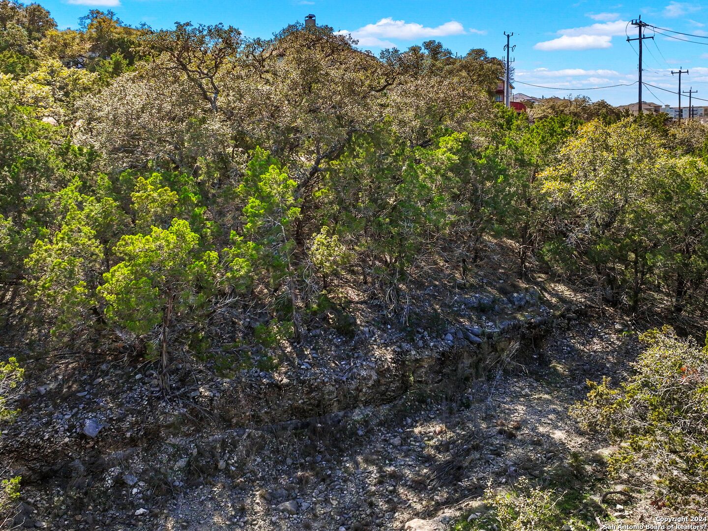 502 WINDING RAVINE