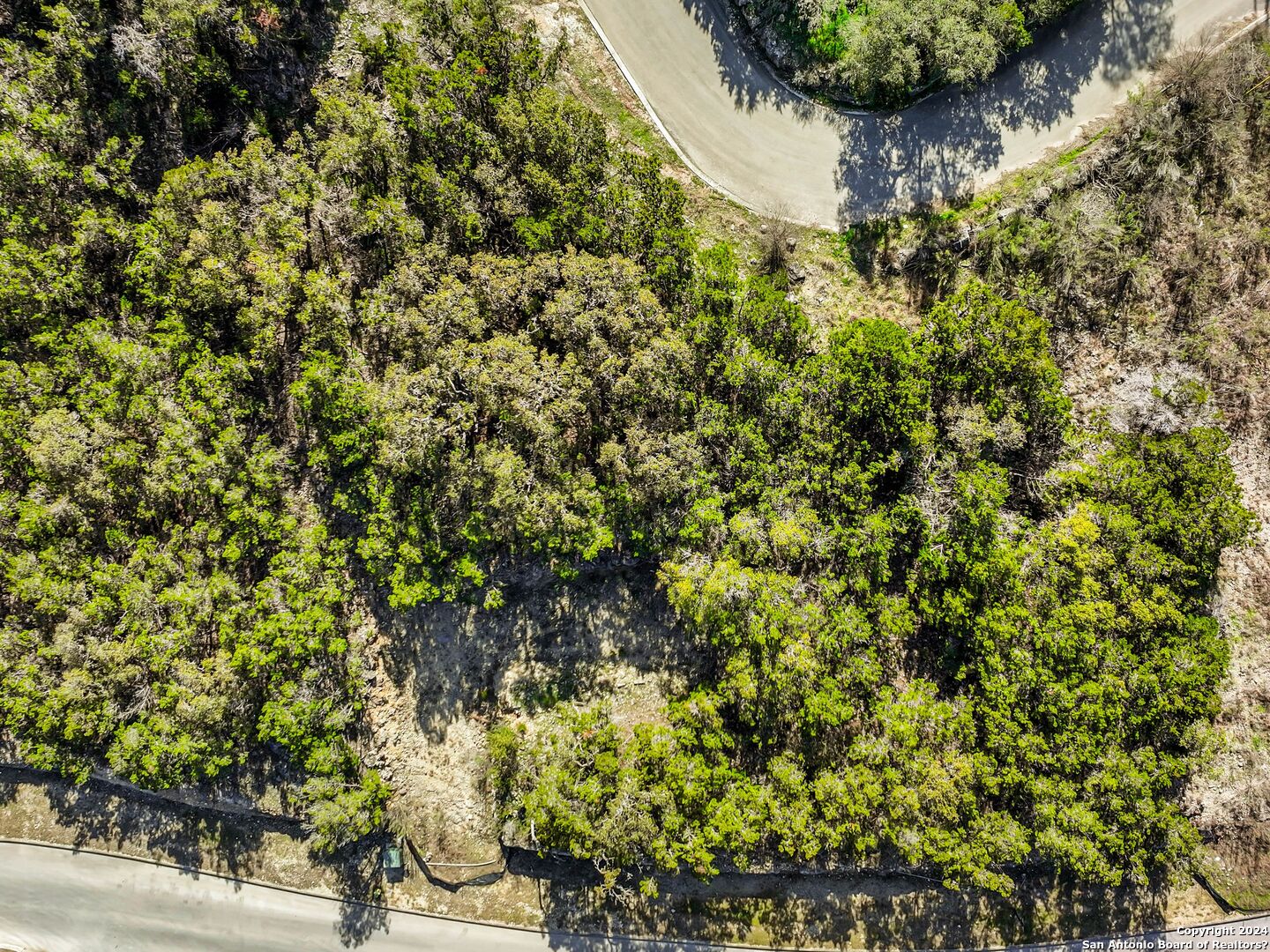 502 WINDING RAVINE