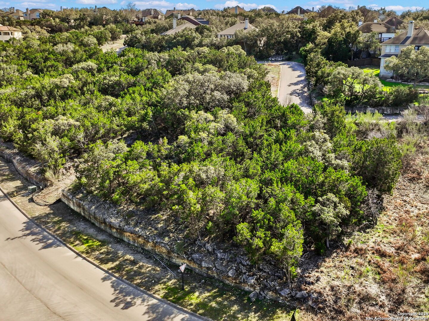 502 WINDING RAVINE
