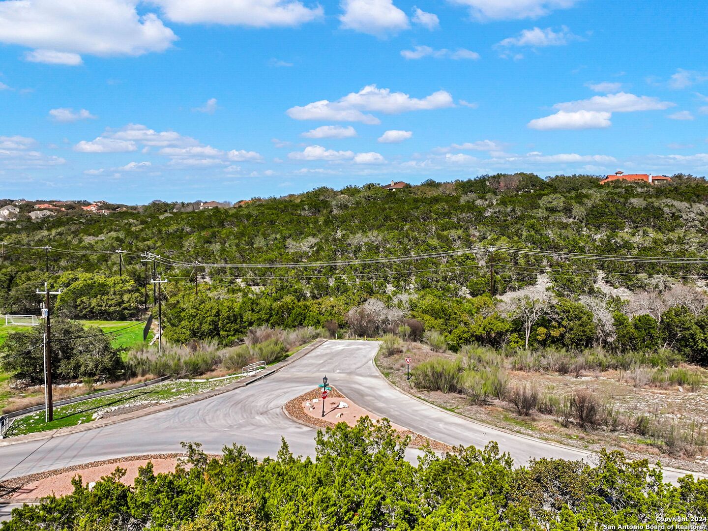 502 WINDING RAVINE