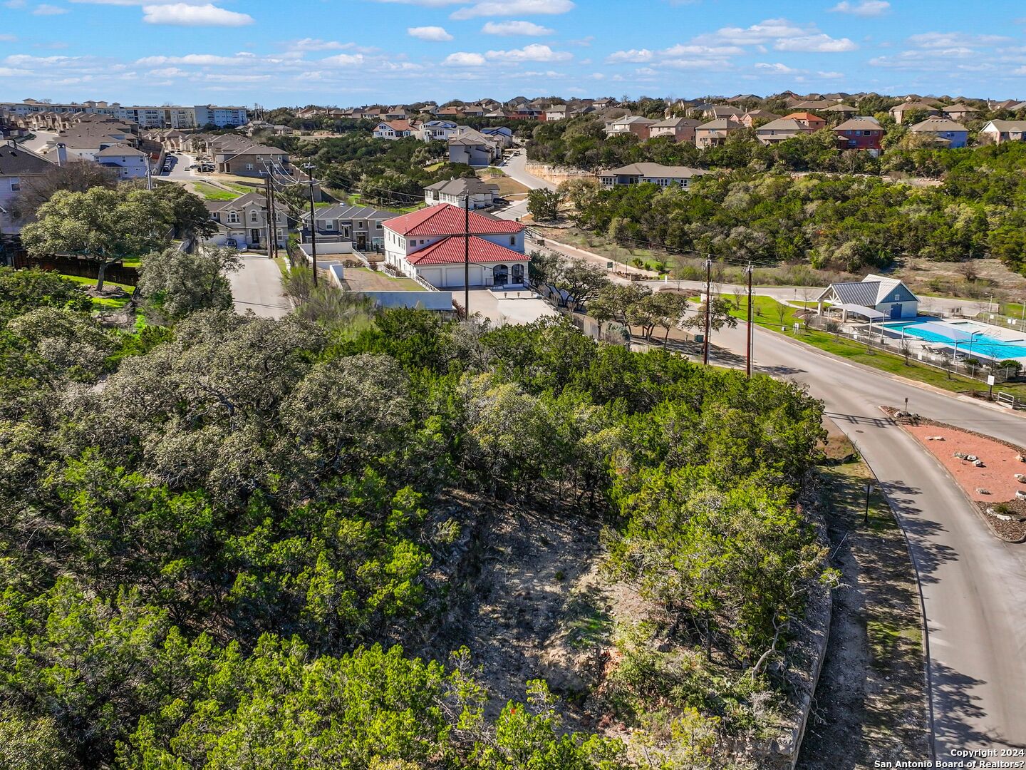 502 WINDING RAVINE