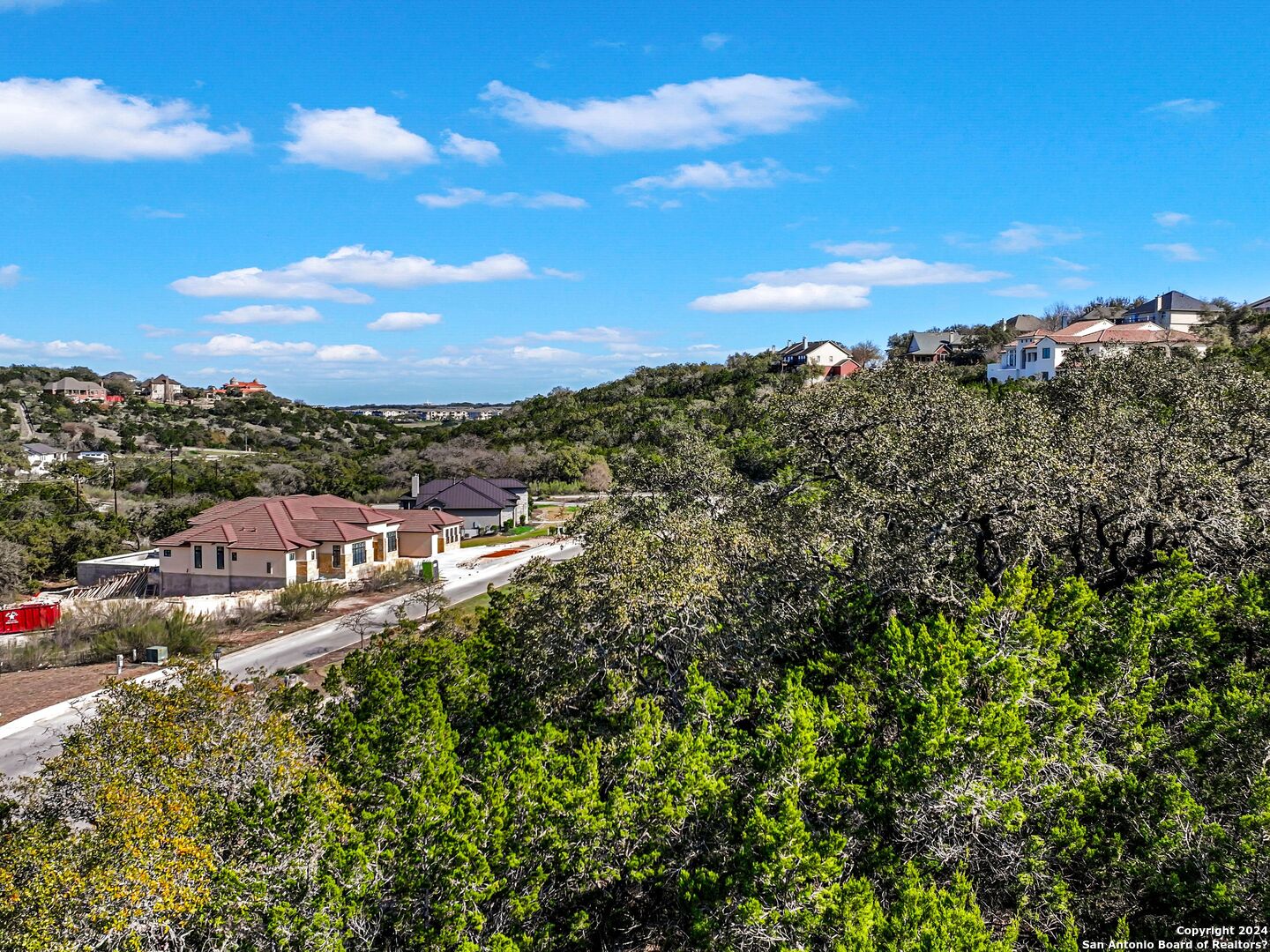 502 WINDING RAVINE