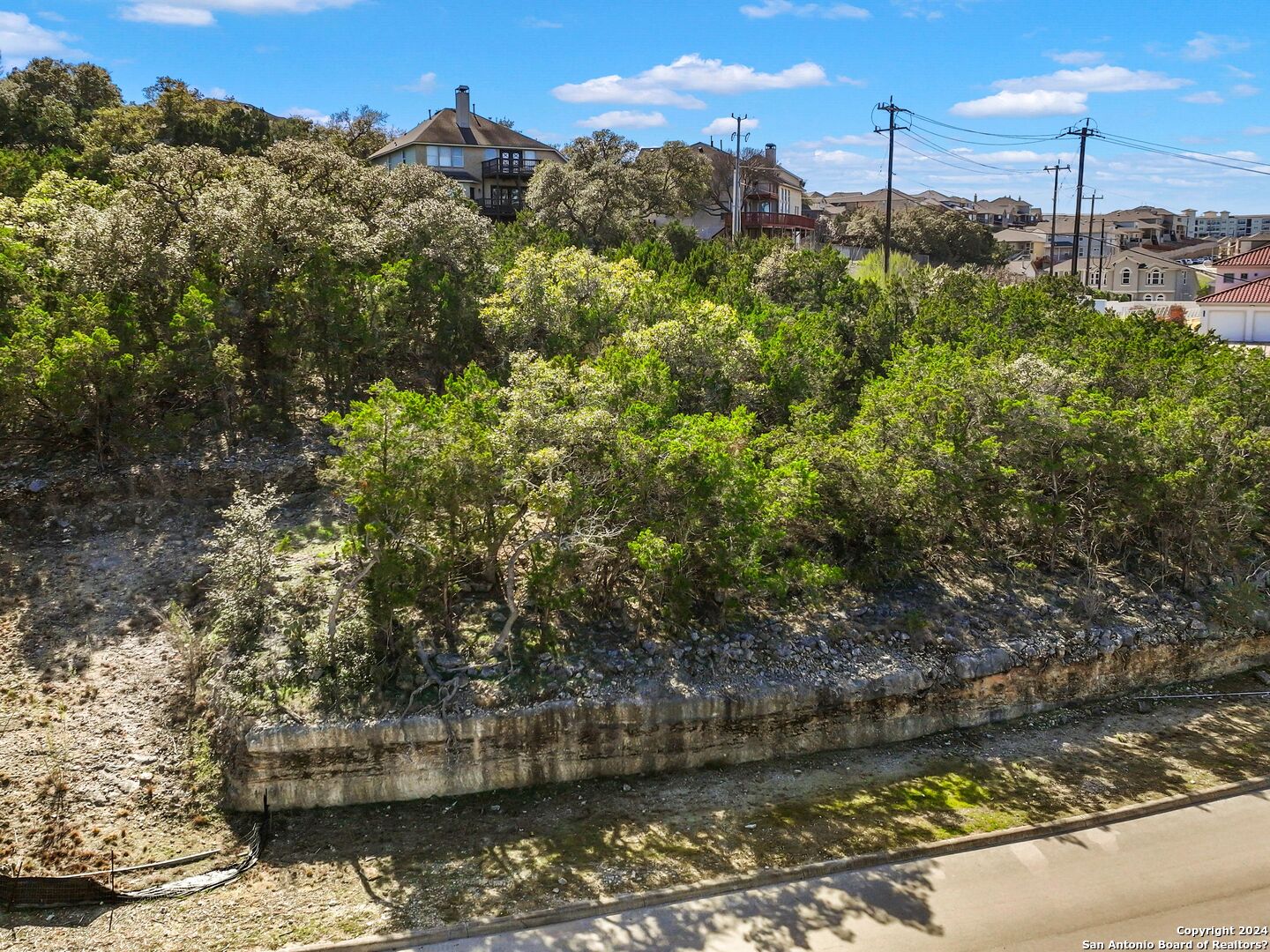 502 WINDING RAVINE