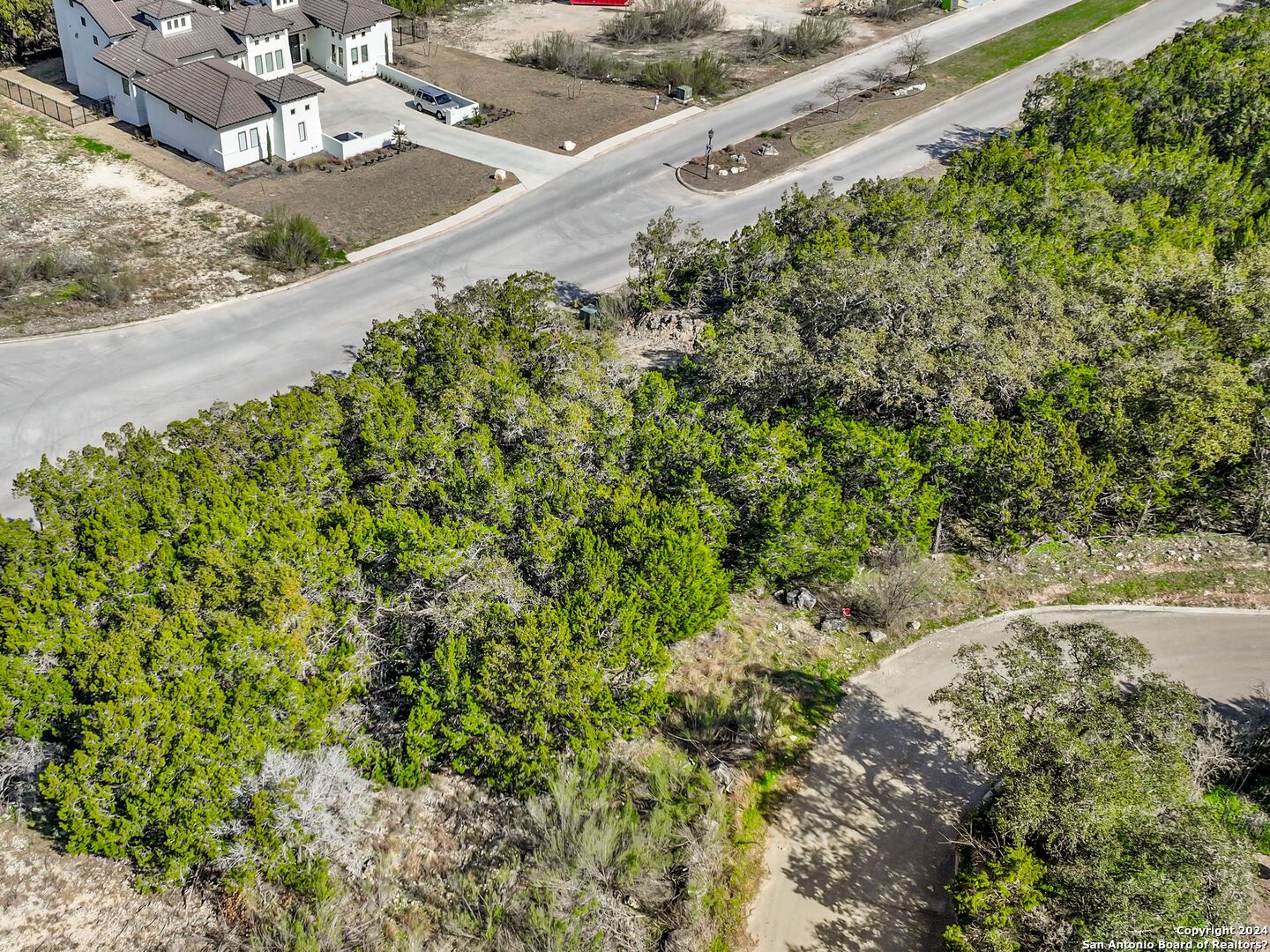 502 WINDING RAVINE