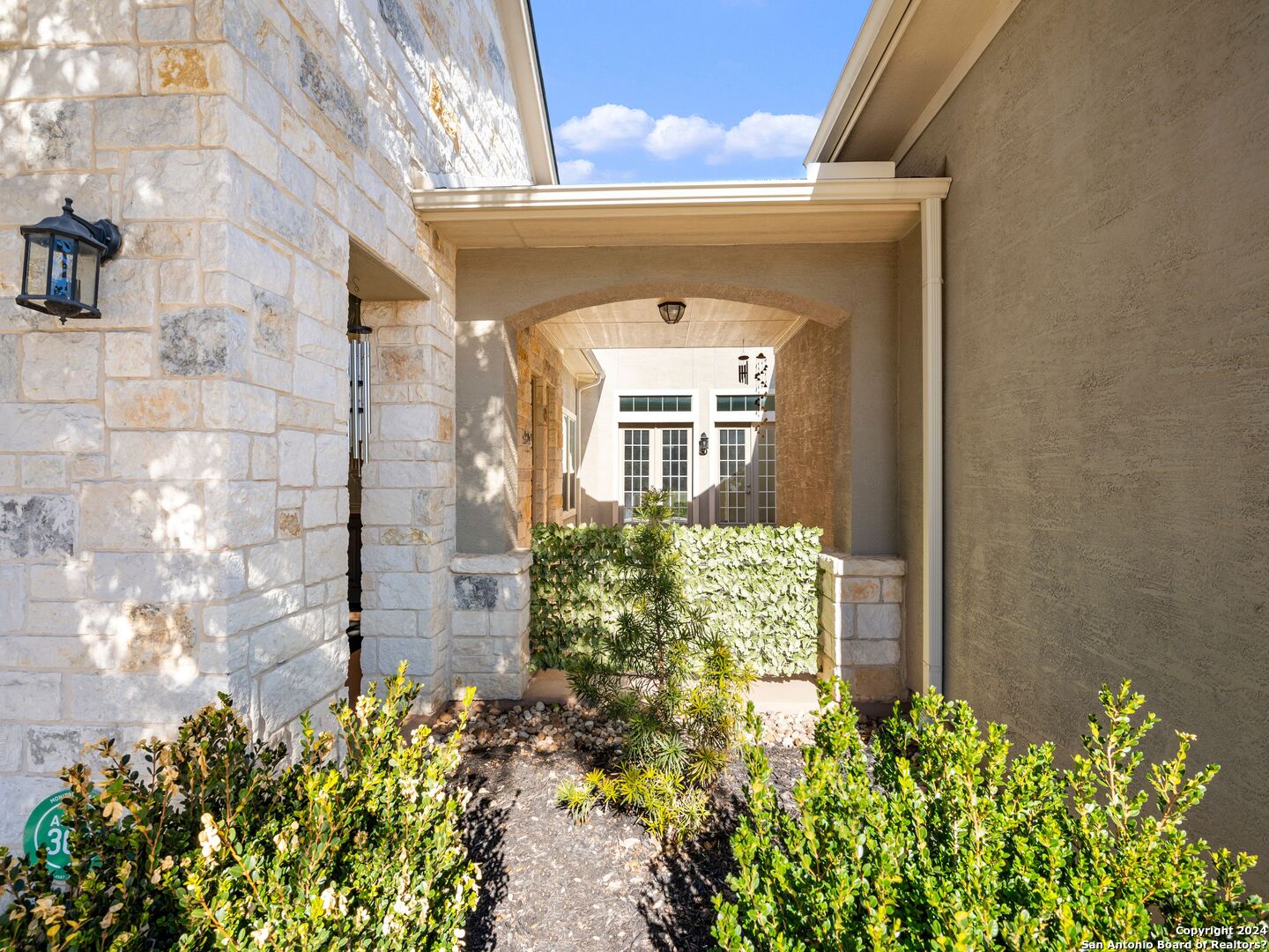 17810 HILLSEDGE