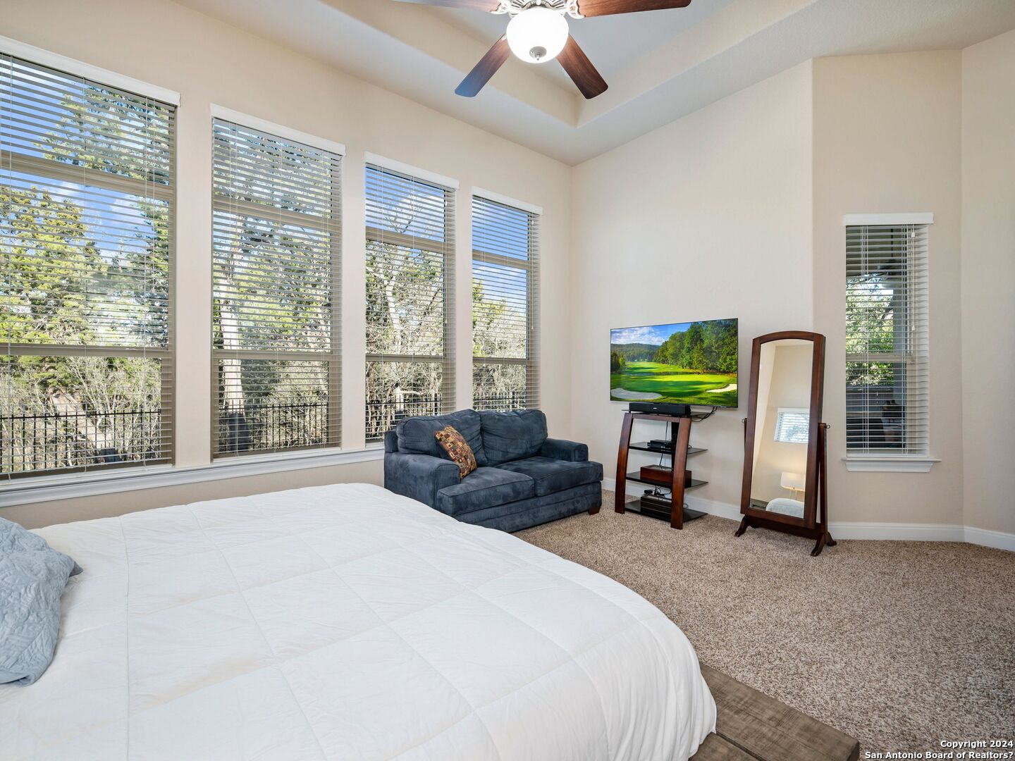 17810 HILLSEDGE