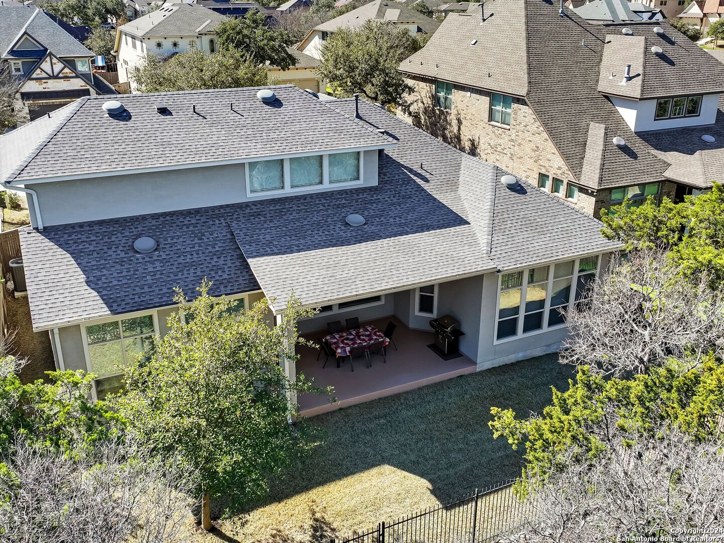 17810 HILLSEDGE
