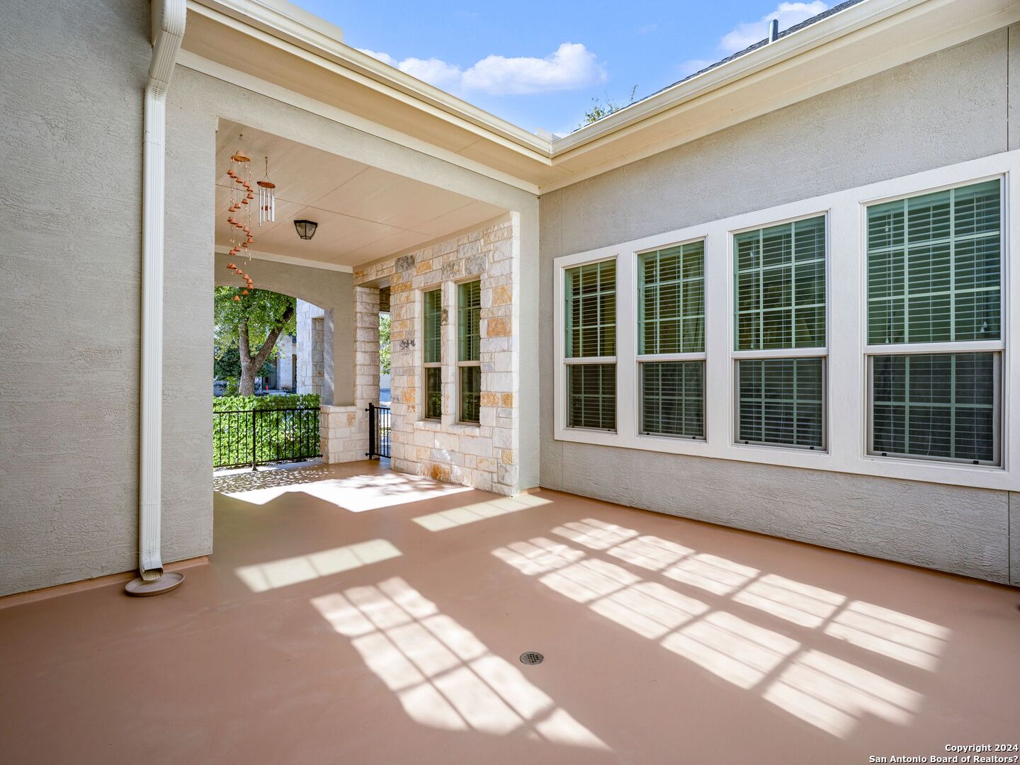 17810 HILLSEDGE