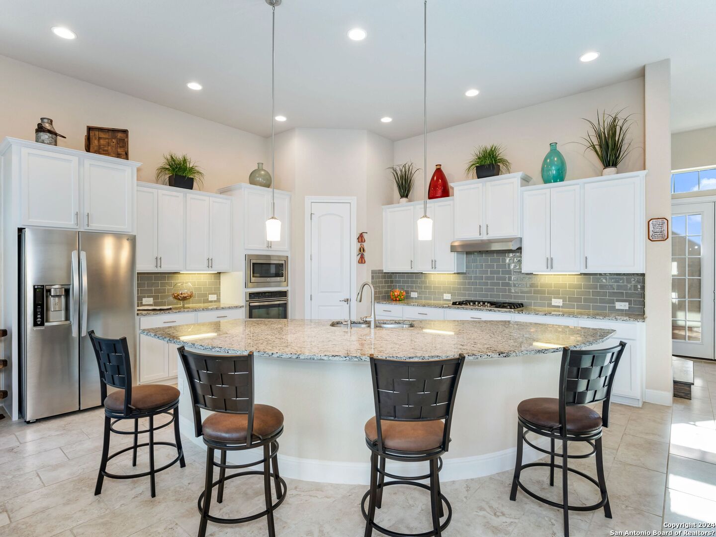 17810 HILLSEDGE