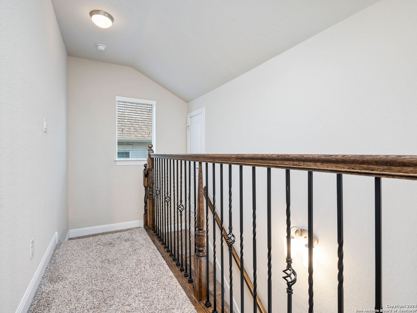 17810 HILLSEDGE