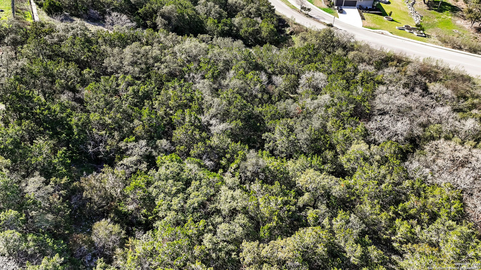 602 WINDING RAVINE