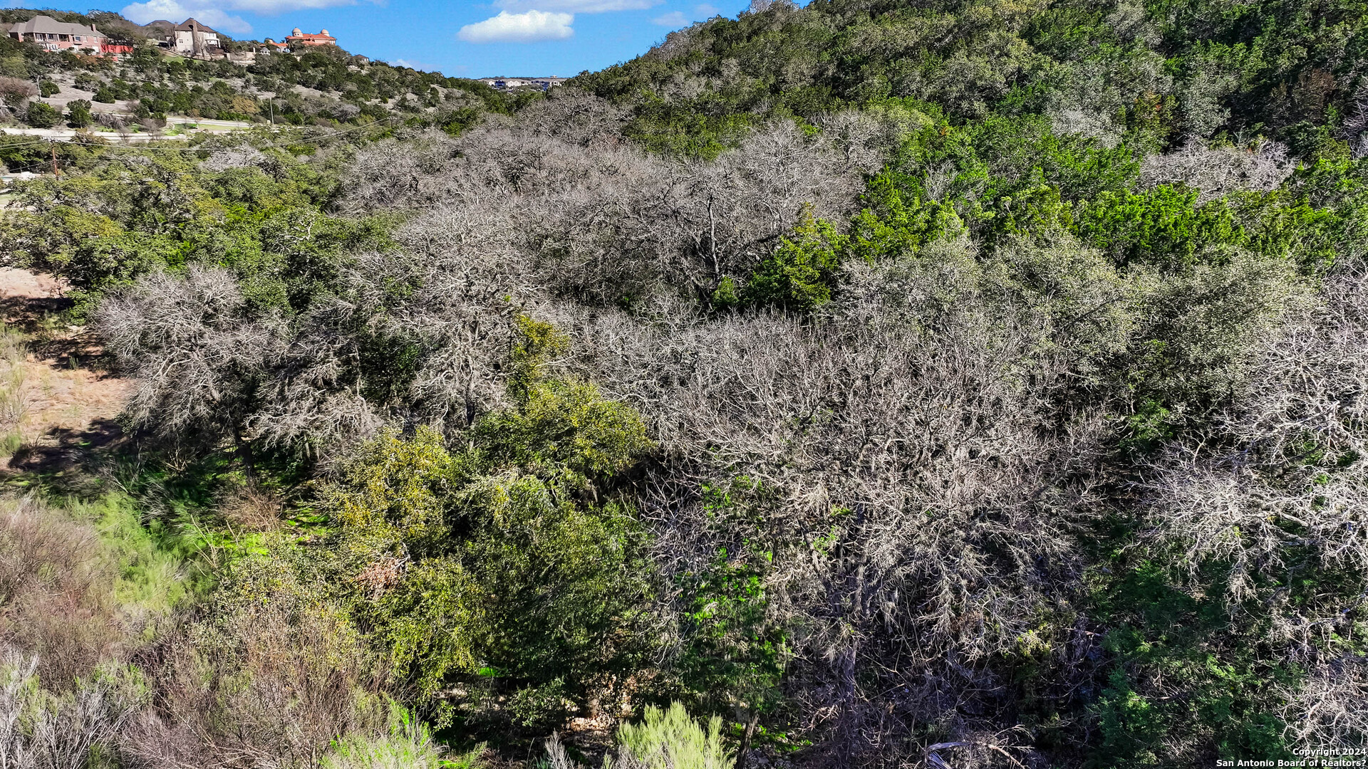 602 WINDING RAVINE