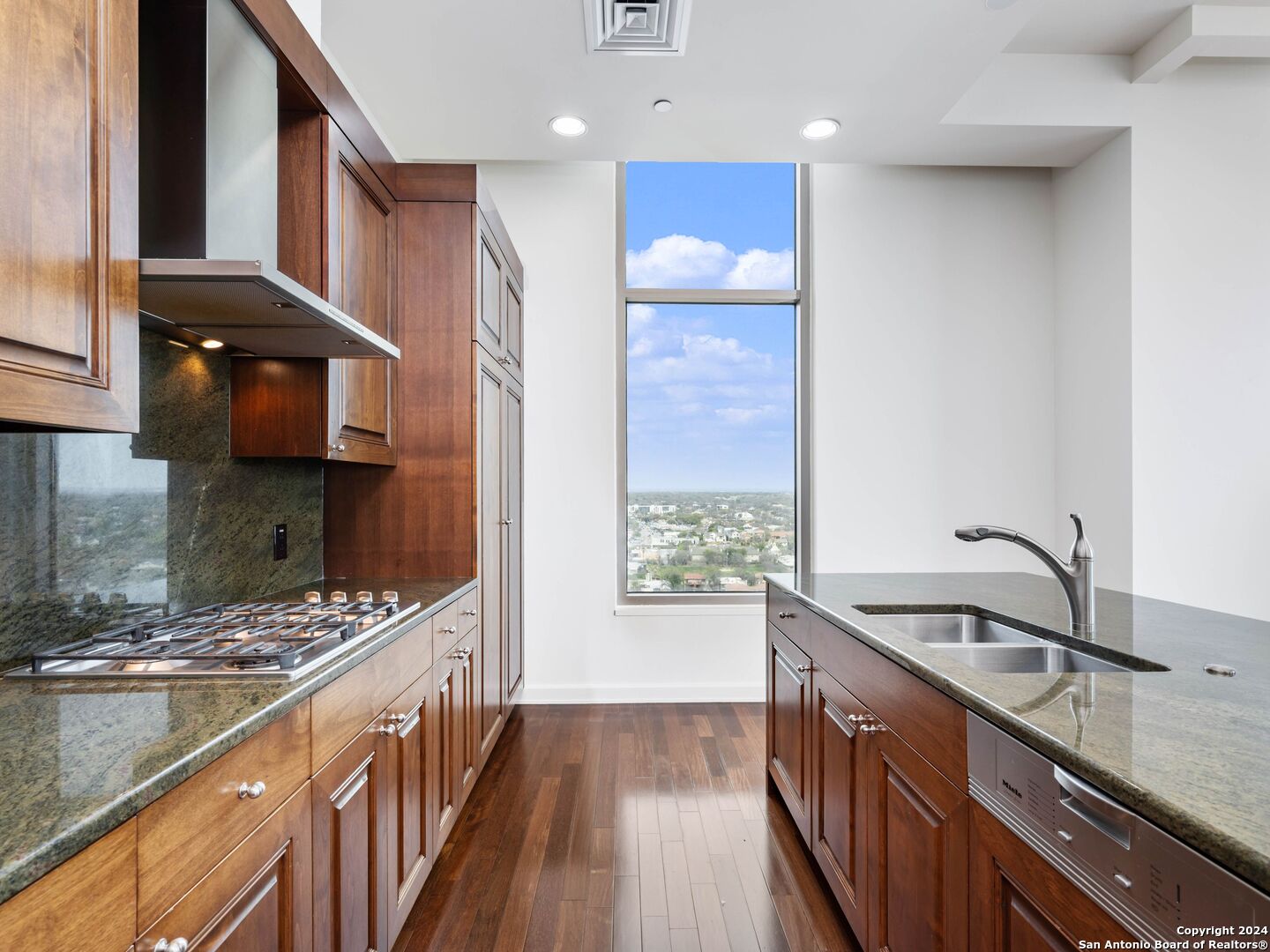 4242 BROADWAY 1904