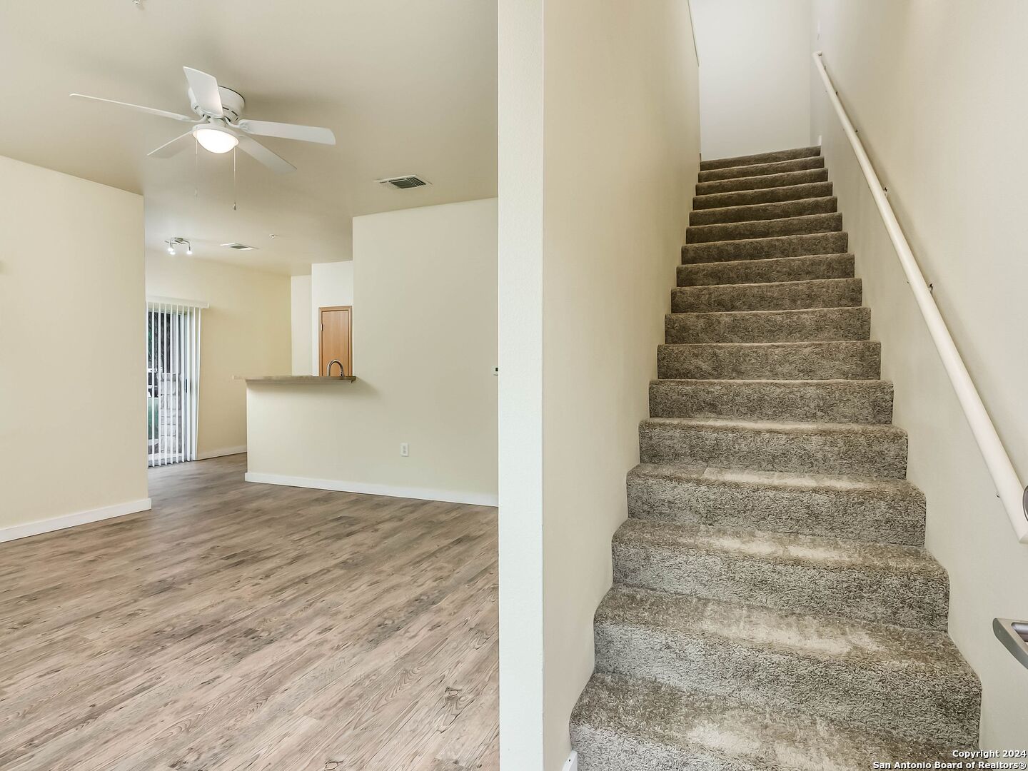 1000 DIAMOND DR