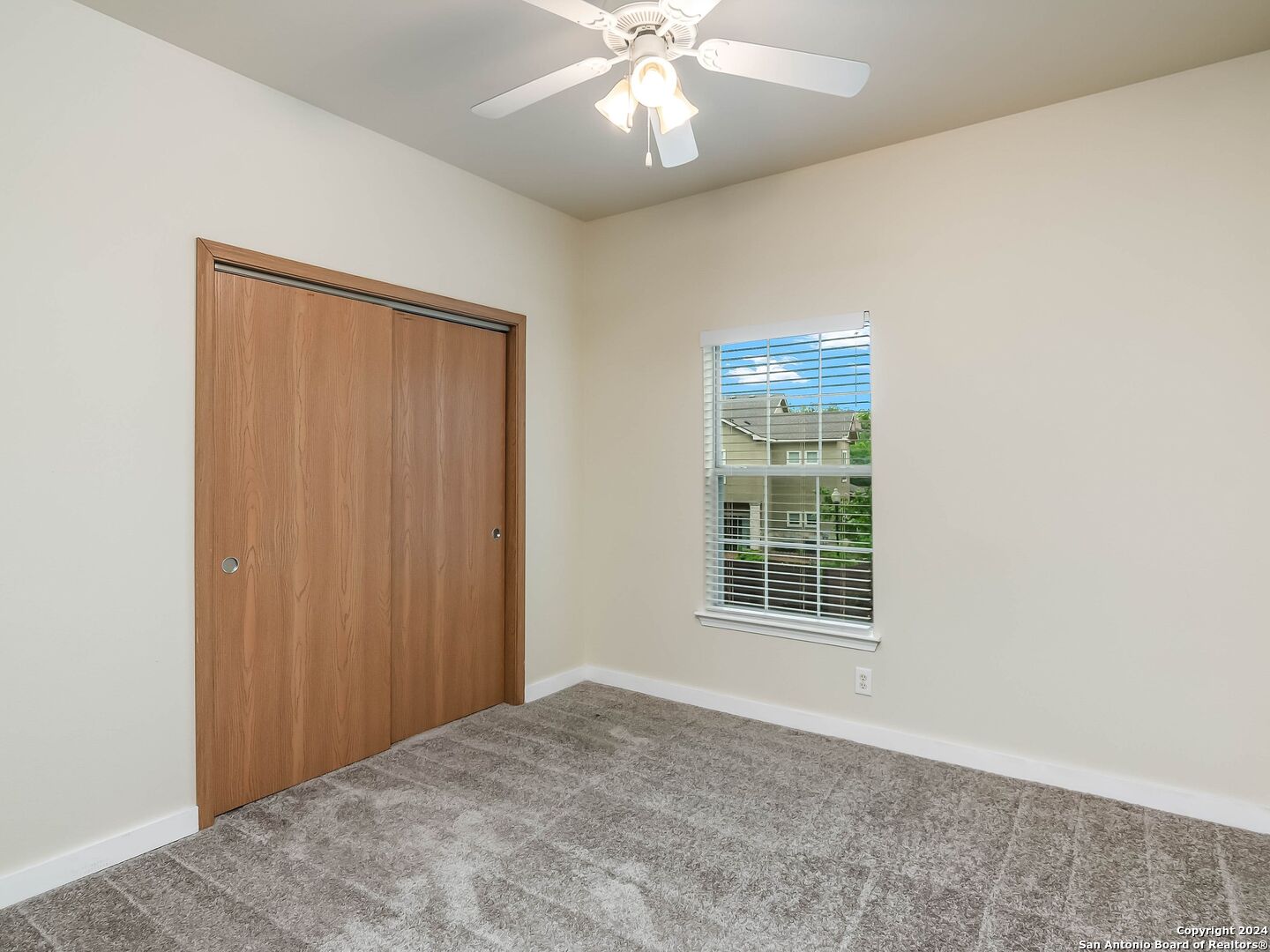 1000 DIAMOND DR