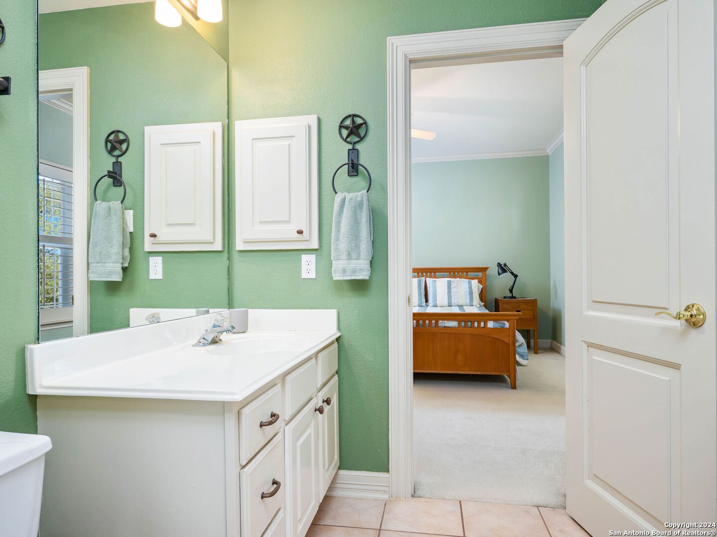 1722 GREYSTONE RDG