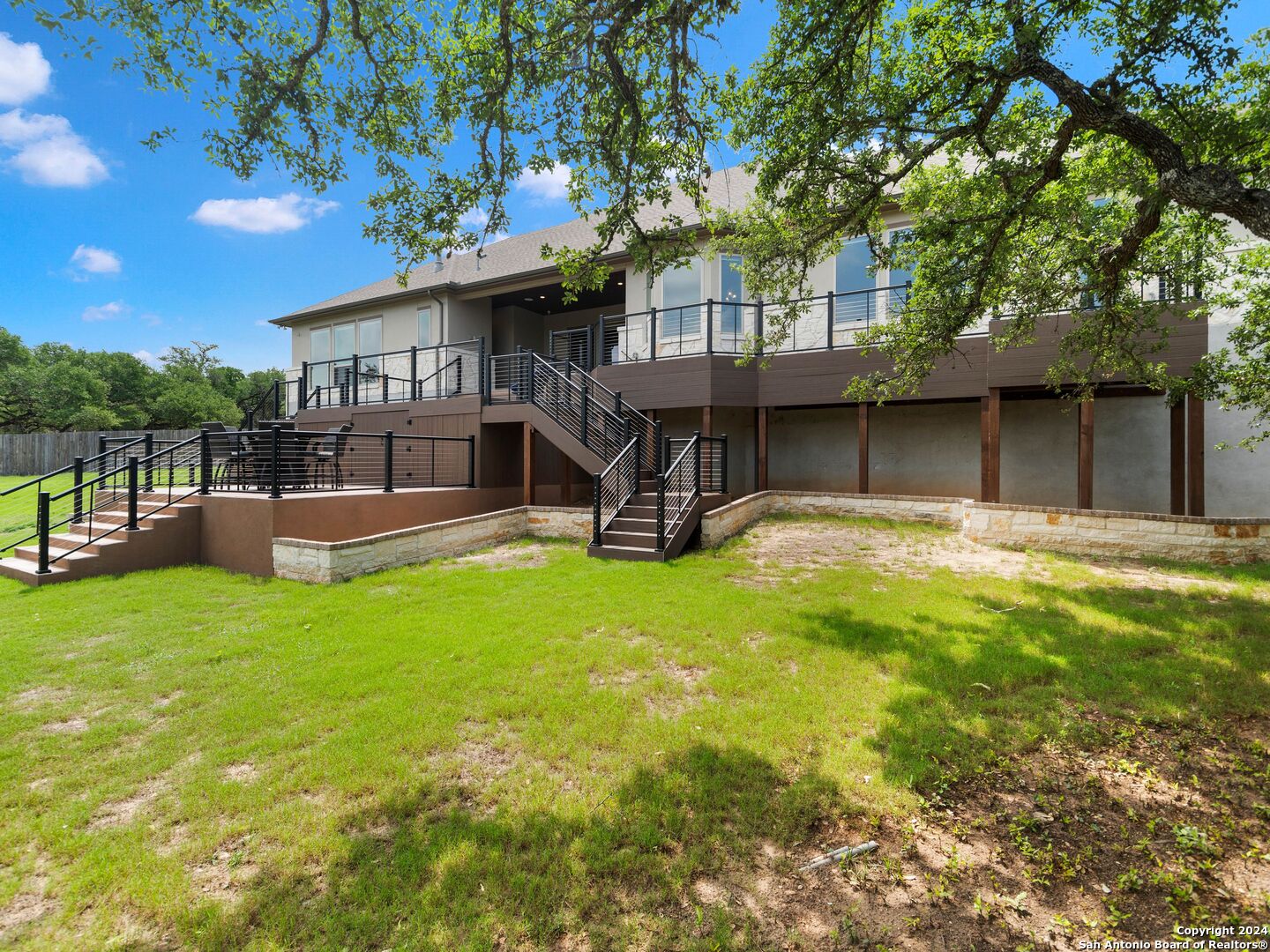 2215 CAPELLA RDG
