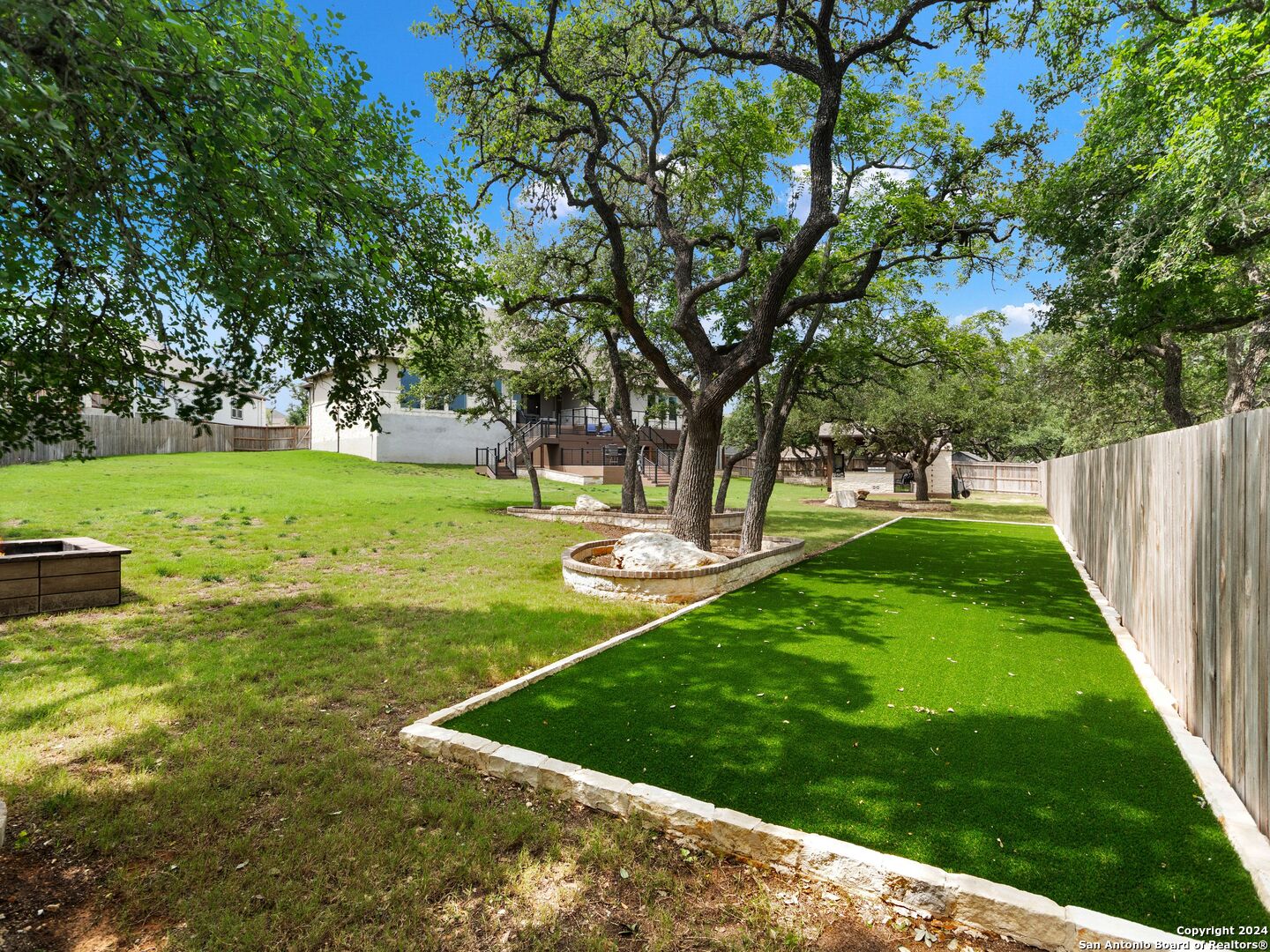 2215 CAPELLA RDG