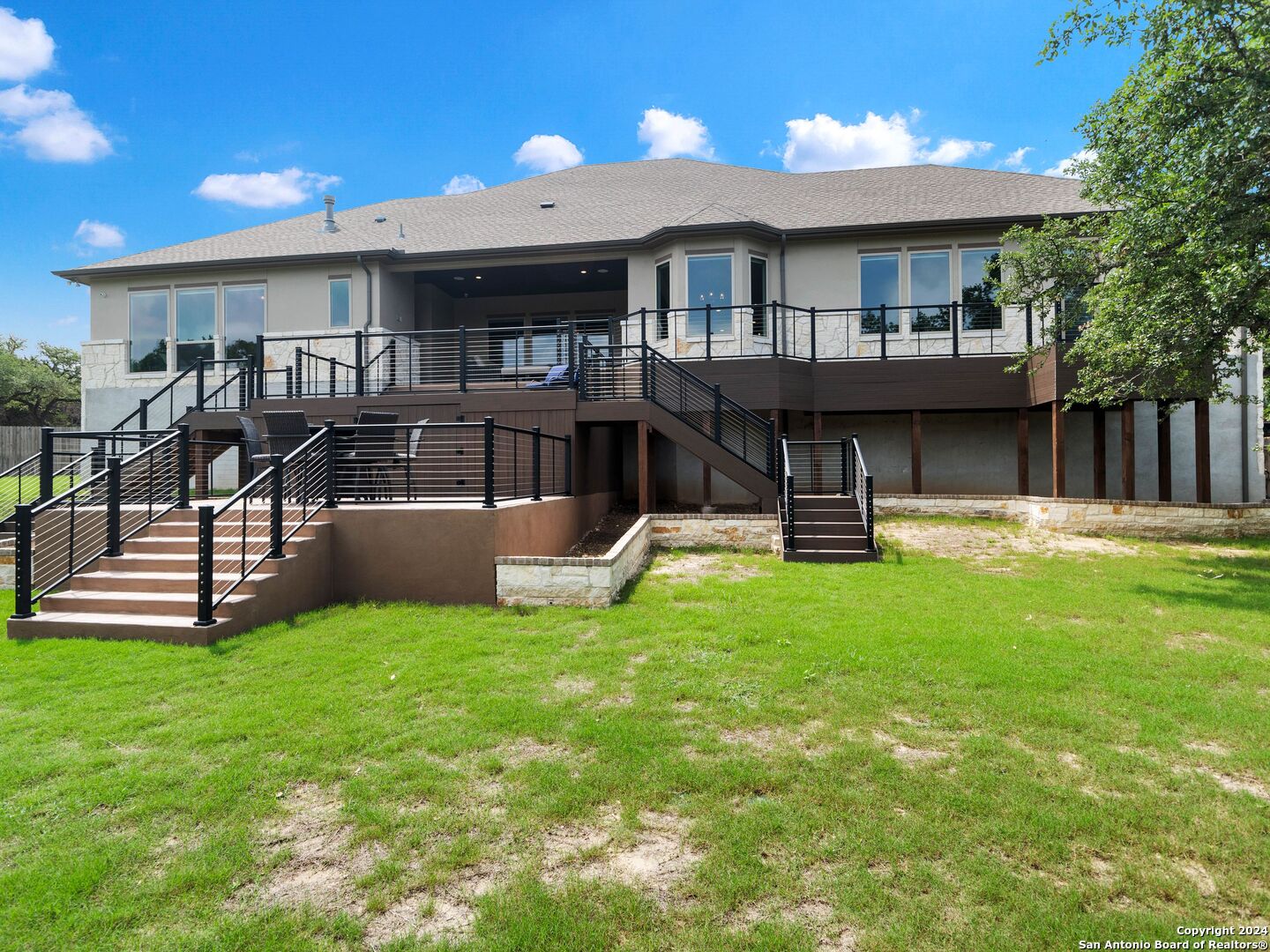 2215 CAPELLA RDG