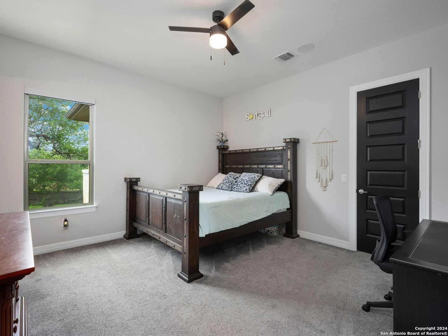 2215 CAPELLA RDG