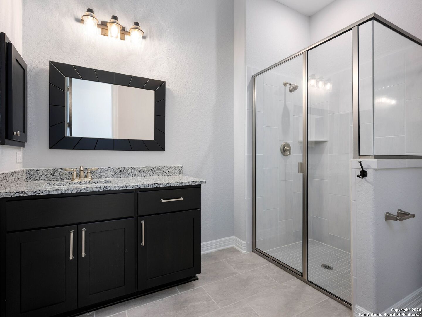 2215 CAPELLA RDG