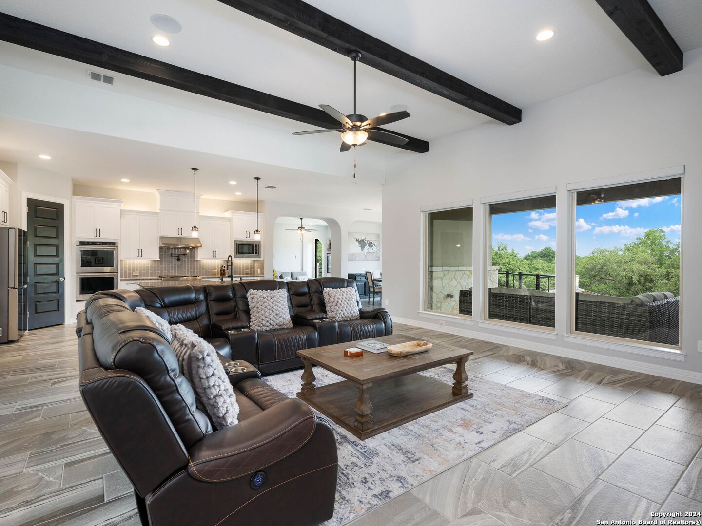 2215 CAPELLA RDG