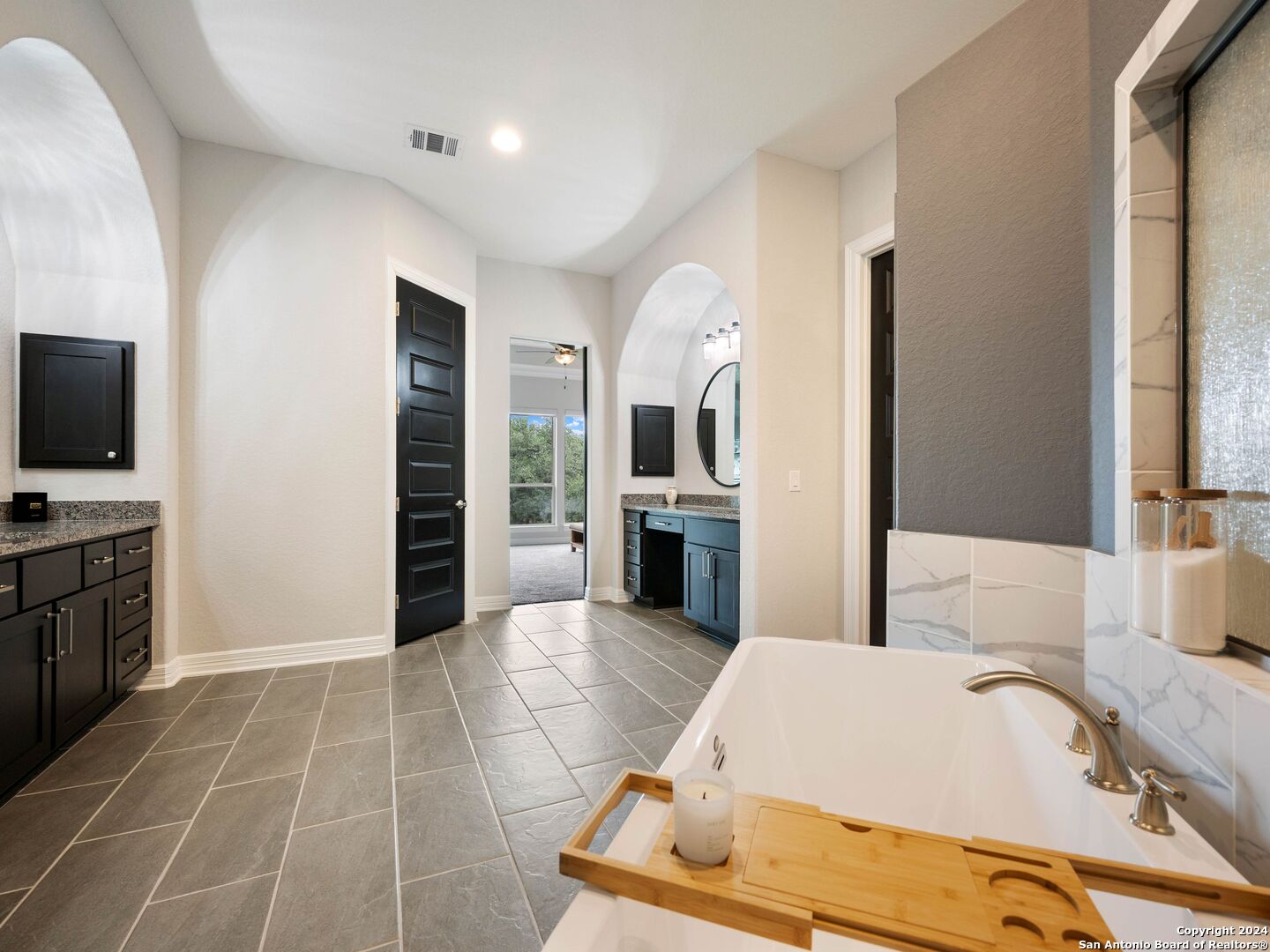 2215 CAPELLA RDG