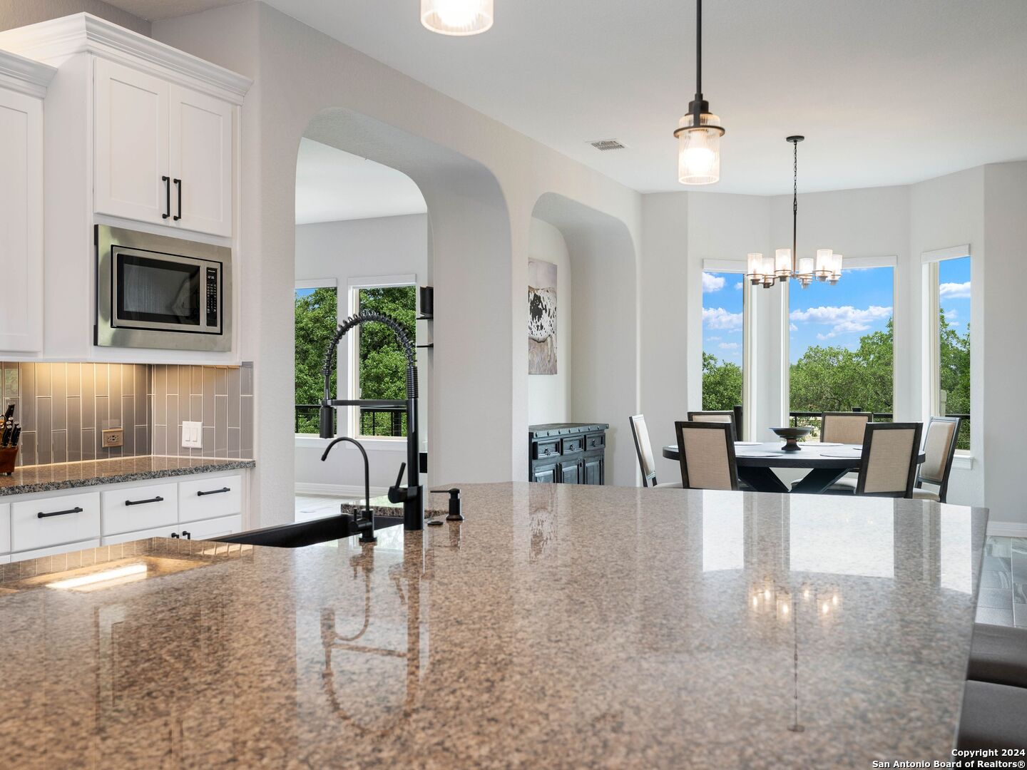 2215 CAPELLA RDG