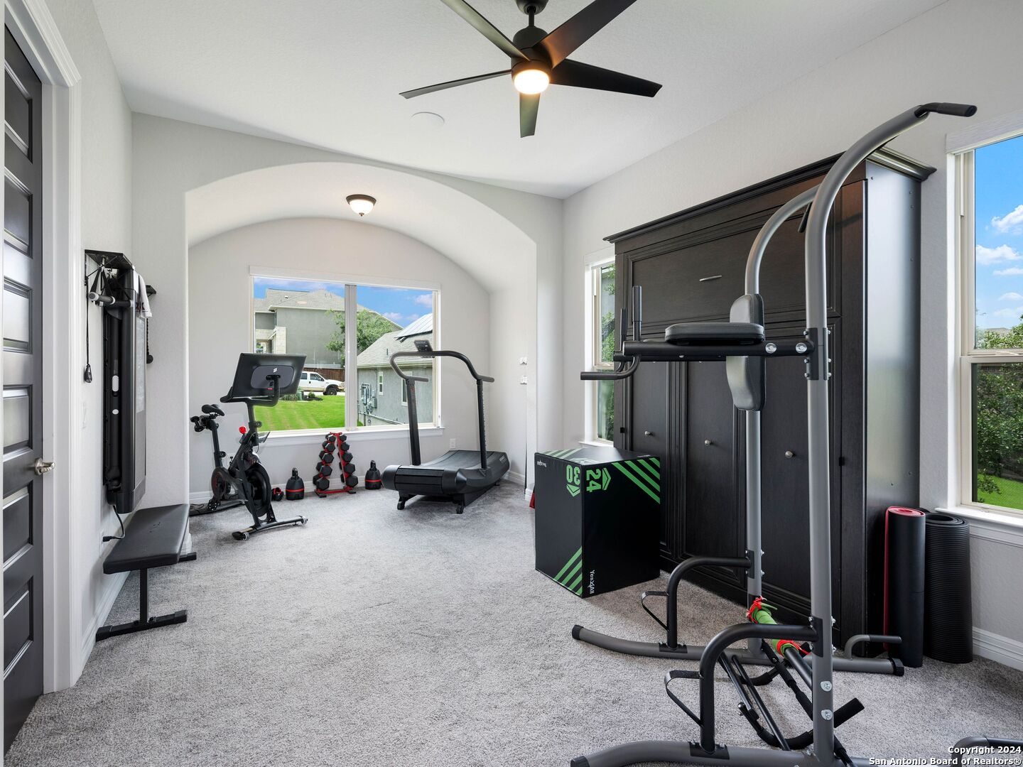 2215 CAPELLA RDG