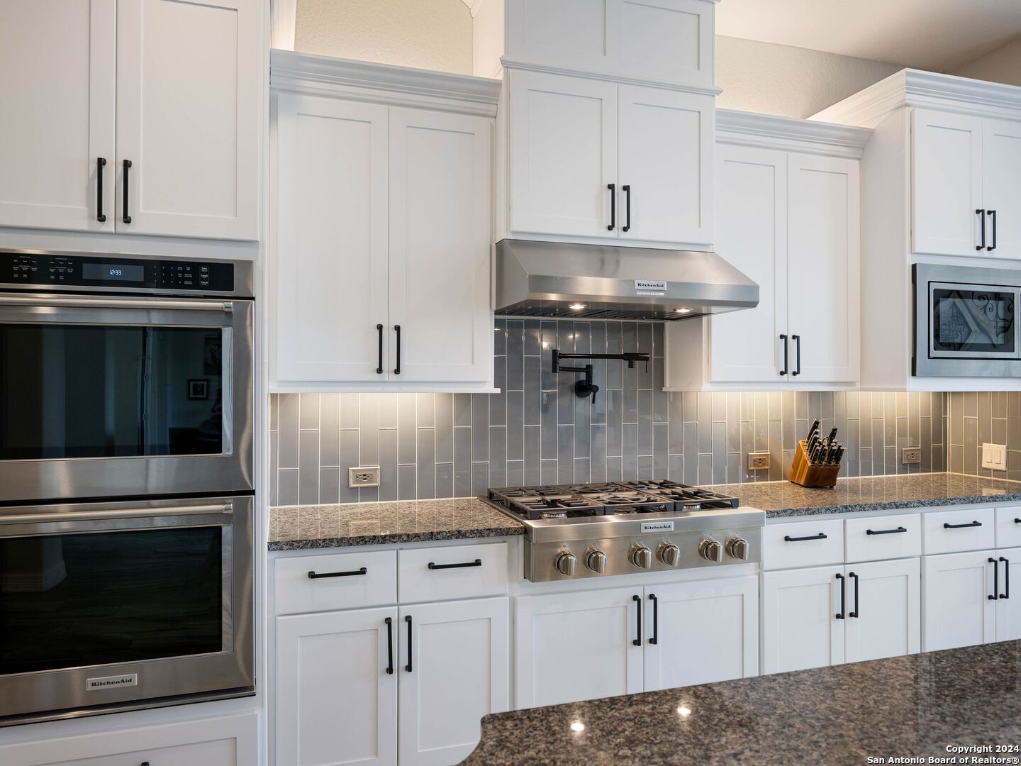 2215 CAPELLA RDG