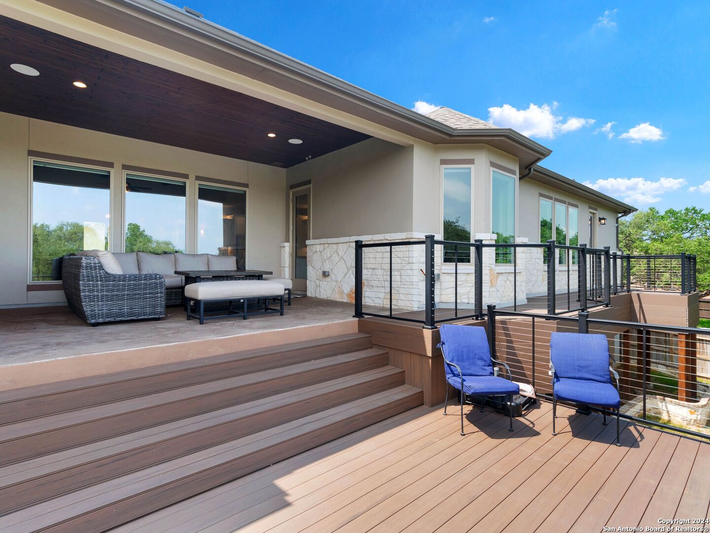2215 CAPELLA RDG