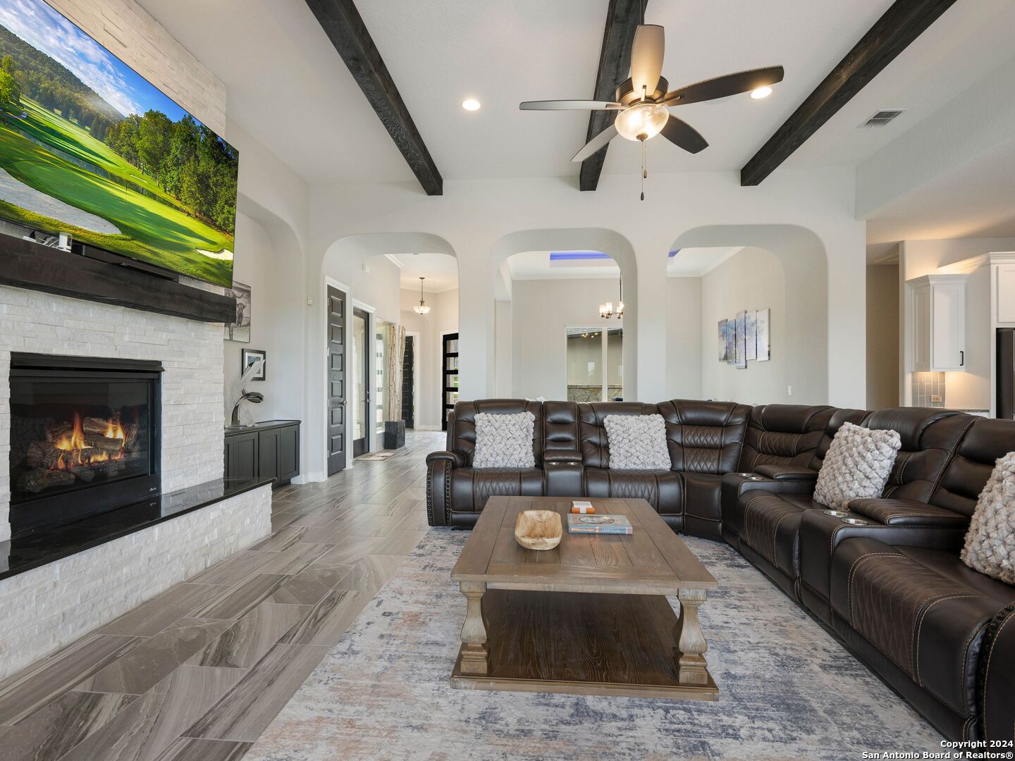 2215 CAPELLA RDG