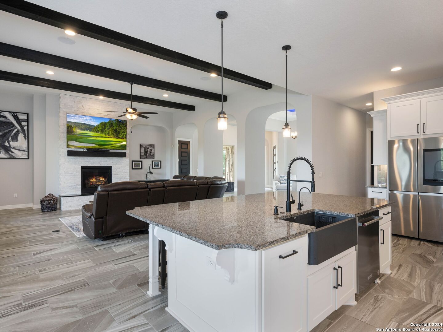 2215 CAPELLA RDG