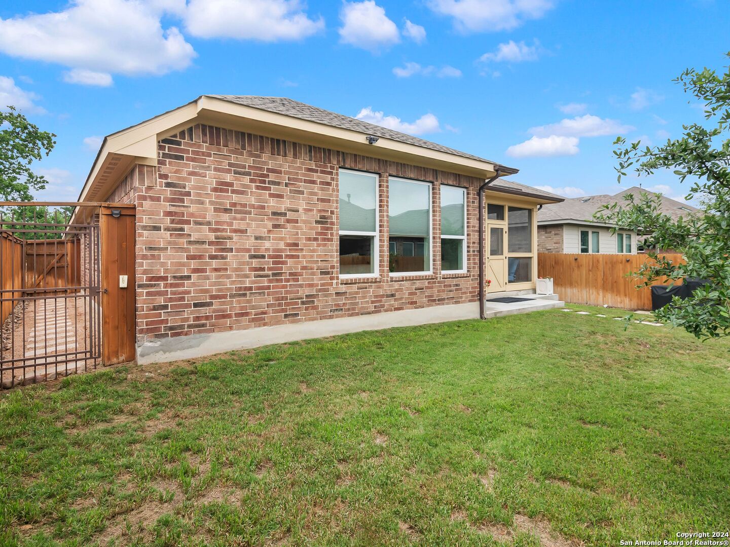 25761 Two Springs