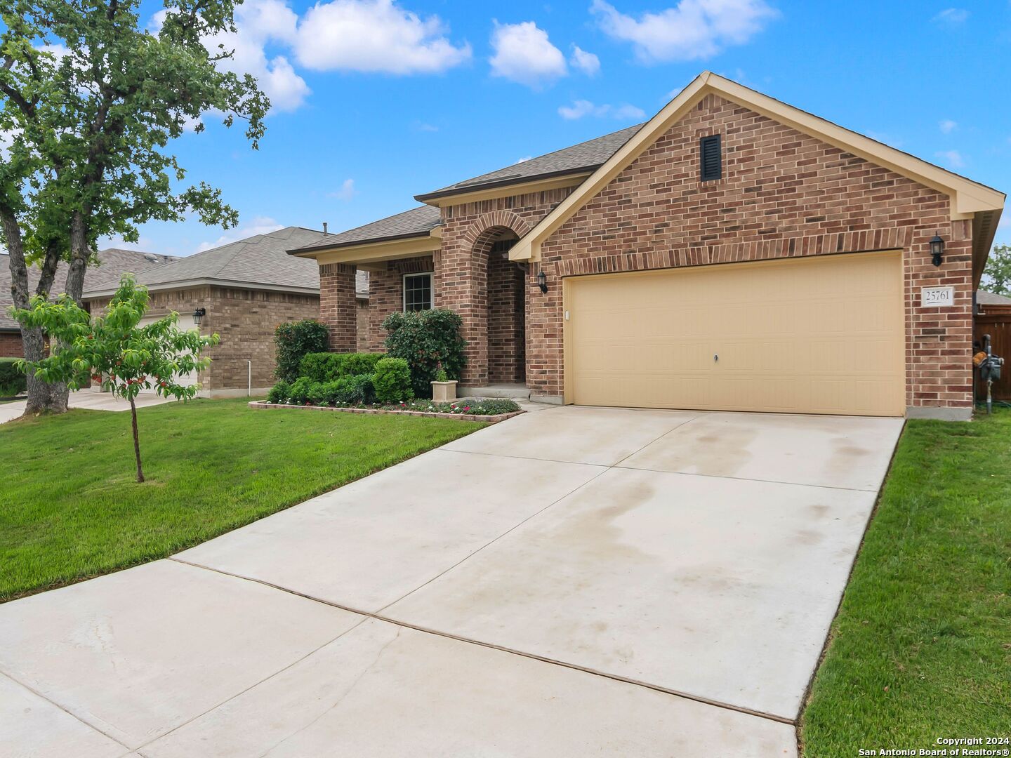 25761 Two Springs